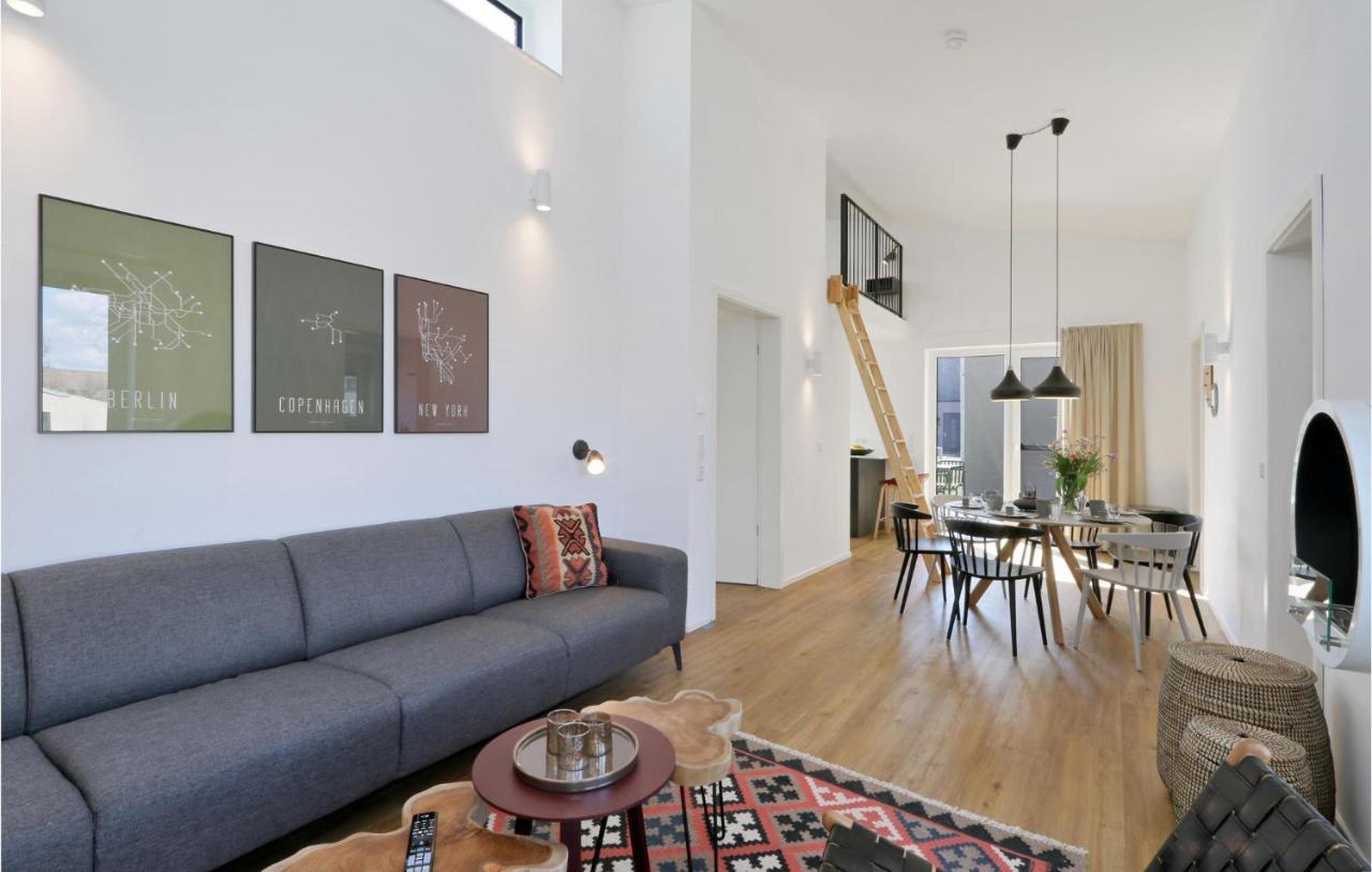 Awesome Home In Lembruch-Duemmer See With Kitchen Bagian luar foto