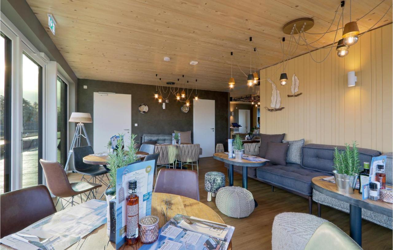 Awesome Home In Lembruch-Duemmer See With Kitchen Bagian luar foto